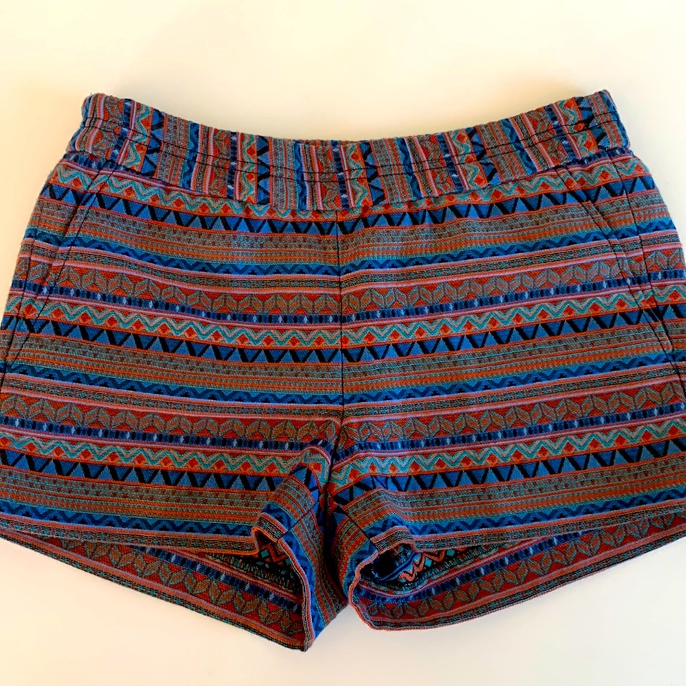Pocketed Patterned Walking Shorts